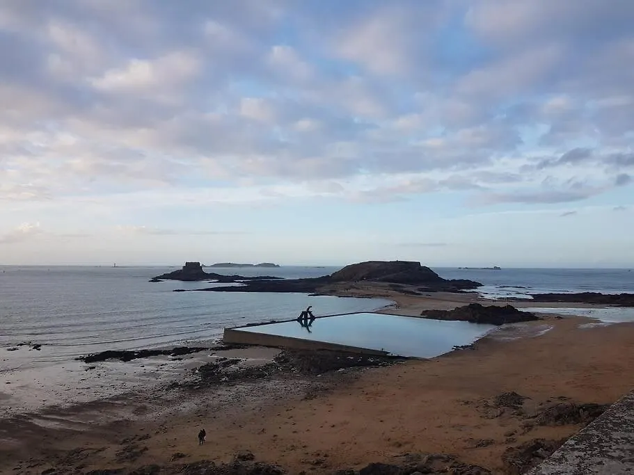 Vue Mer Pour Une Escale En Baie Du Mt-St-Michel Cherrueix 0*,  France